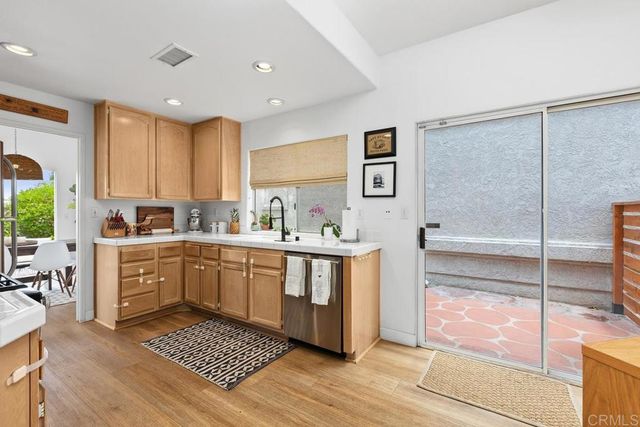 1575 Golfcrest Place, Vista, CA 92081
