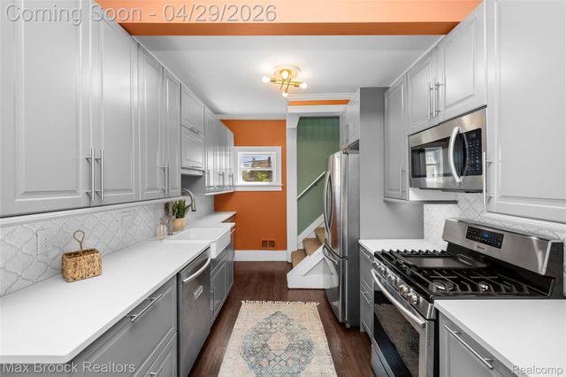 465 Pearson Street, Ferndale, MI 48220