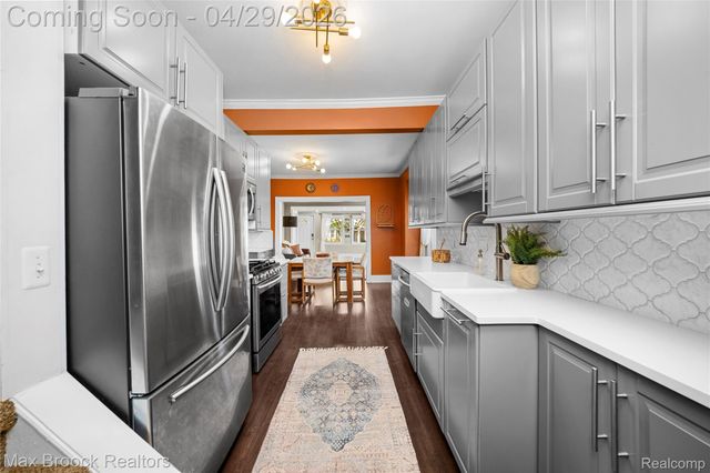 465 Pearson Street, Ferndale, MI 48220