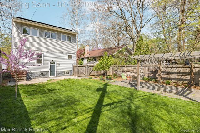 465 Pearson Street, Ferndale, MI 48220