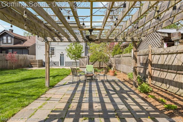 465 Pearson Street, Ferndale, MI 48220