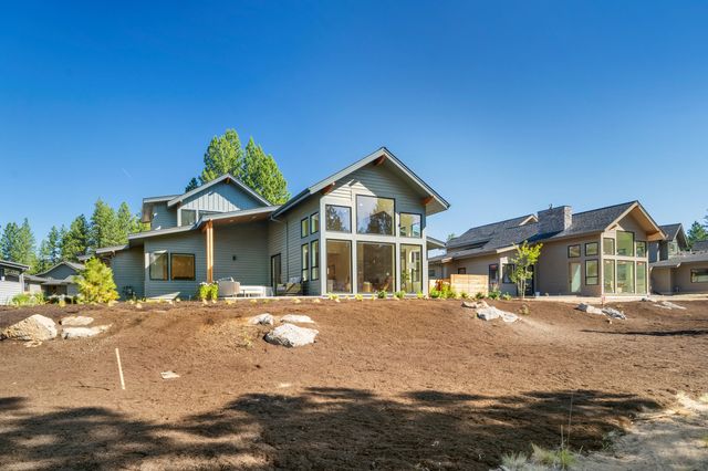 18257 Forestbrook Lp 24, Bend, OR 97707