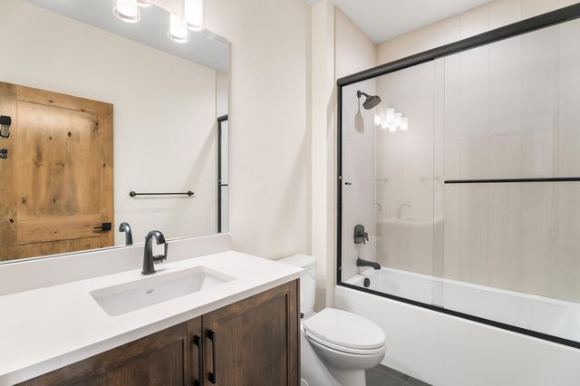 18257 Forestbrook Lp 24, Bend, OR 97707