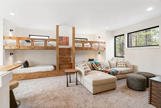 18257 Forestbrook Lp 24, Bend, OR 97707