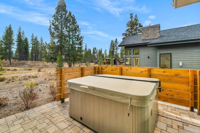 18257 Forestbrook Lp 24, Bend, OR 97707