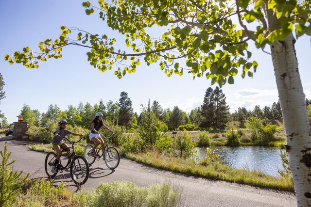 18257 Forestbrook Lp 24, Bend, OR 97707