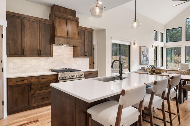 18257 Forestbrook Lp 24, Bend, OR 97707