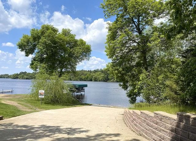6624 Captains Circle NW, Sauk Rapids, MN 56379