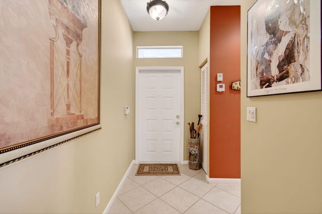 10732 Royal Caribbean Circle, Boynton Beach, FL 33437