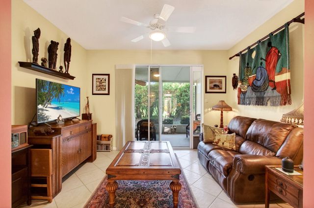 10732 Royal Caribbean Circle, Boynton Beach, FL 33437