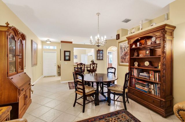 10732 Royal Caribbean Circle, Boynton Beach, FL 33437