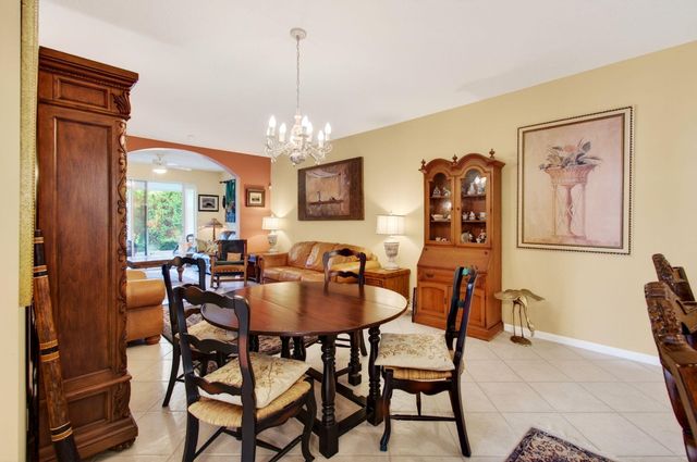 10732 Royal Caribbean Circle, Boynton Beach, FL 33437