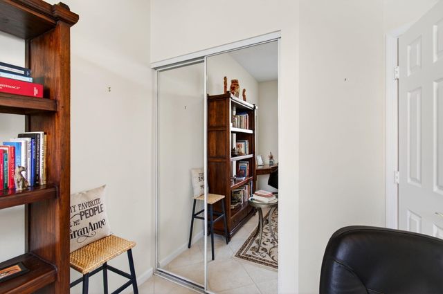 10732 Royal Caribbean Circle, Boynton Beach, FL 33437