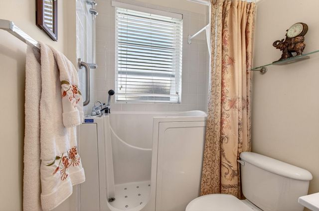 10732 Royal Caribbean Circle, Boynton Beach, FL 33437