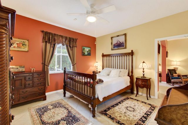 10732 Royal Caribbean Circle, Boynton Beach, FL 33437