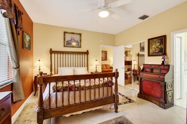 10732 Royal Caribbean Circle, Boynton Beach, FL 33437