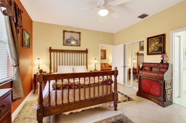 10732 Royal Caribbean Circle, Boynton Beach, FL 33437