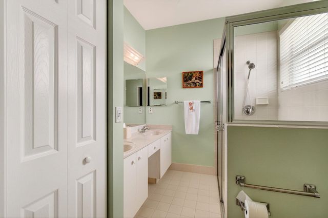 10732 Royal Caribbean Circle, Boynton Beach, FL 33437