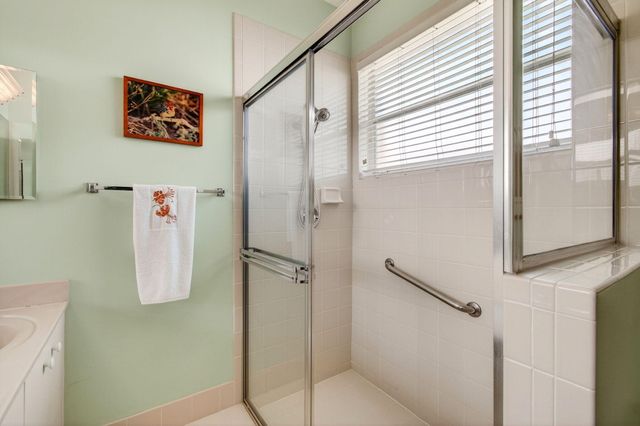 10732 Royal Caribbean Circle, Boynton Beach, FL 33437