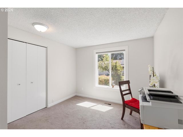 11495 Sw SPRINGWOOD Dr, Tigard, OR 97223