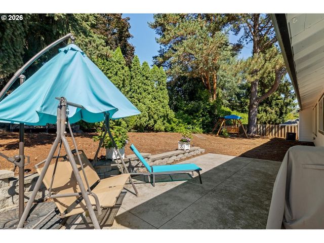 11495 Sw SPRINGWOOD Dr, Tigard, OR 97223