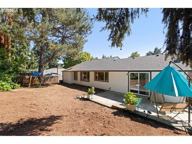 11495 Sw SPRINGWOOD Dr, Tigard, OR 97223