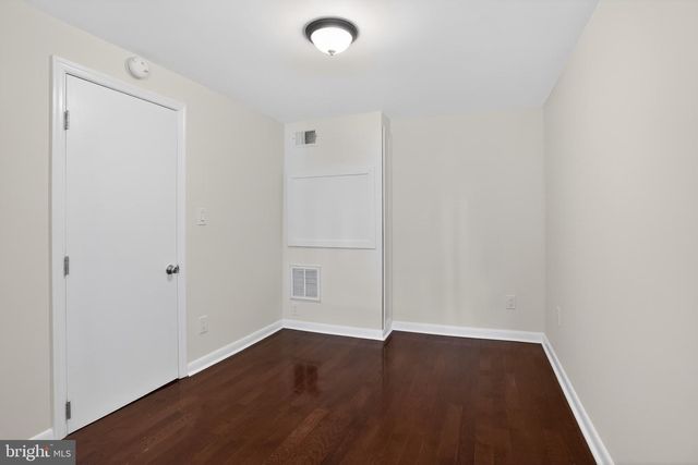 933 FERNON ST, Philadelphia, PA 19148