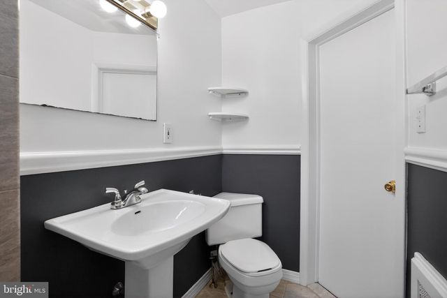 933 FERNON ST, Philadelphia, PA 19148