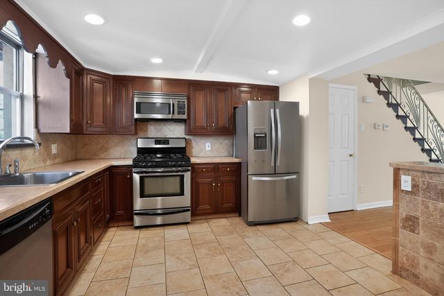 933 FERNON ST, Philadelphia, PA 19148