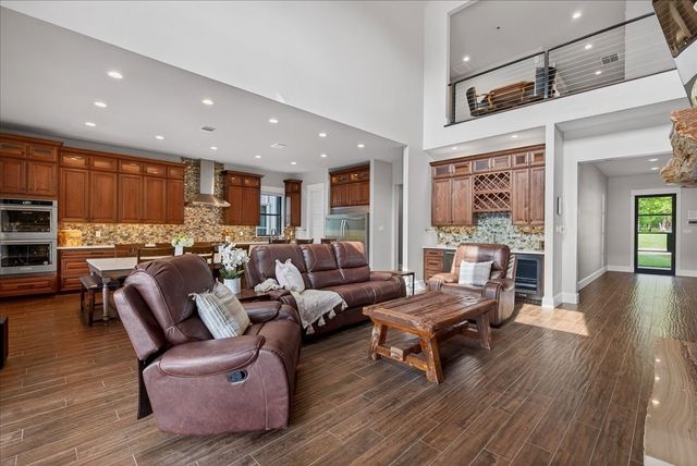 2005 Emma Drive, Tool, TX 75143