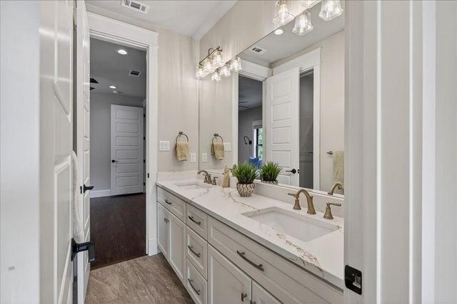2005 Emma Drive, Tool, TX 75143