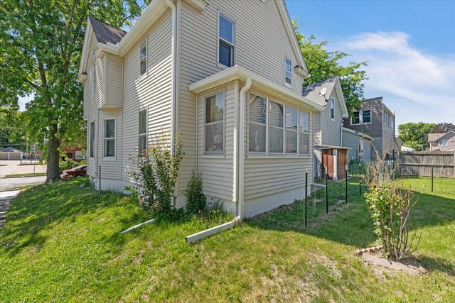 1730 10th Street, Moline, IL 61265