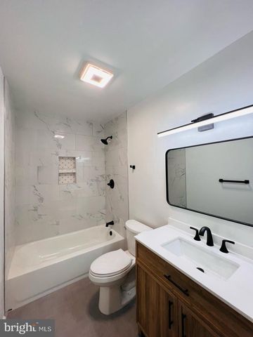 246 FIR TREE CT, Marlton, NJ 08053