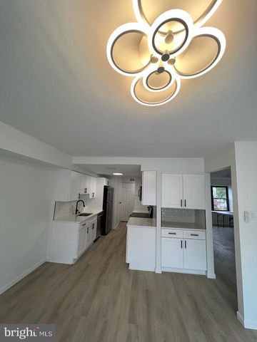 246 FIR TREE CT, Marlton, NJ 08053