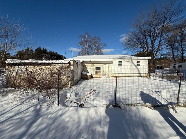 161 W Ludington Drive, Farwell, MI 48622
