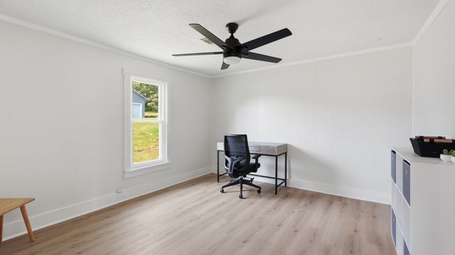 469 Fred Cooper Rd, Mcminnville, TN 37110