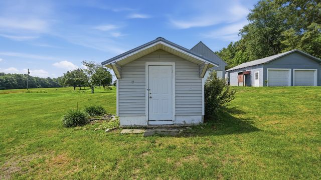469 Fred Cooper Rd, Mcminnville, TN 37110