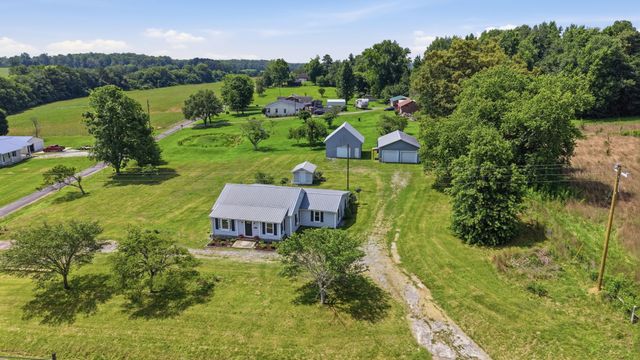469 Fred Cooper Rd, Mcminnville, TN 37110