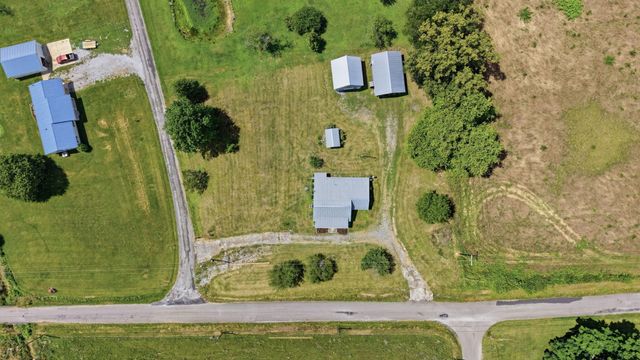 469 Fred Cooper Rd, Mcminnville, TN 37110