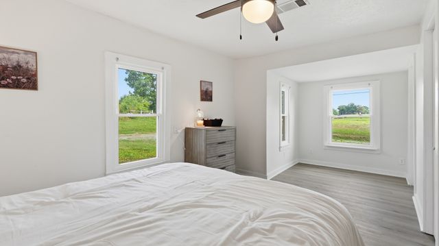 469 Fred Cooper Rd, Mcminnville, TN 37110