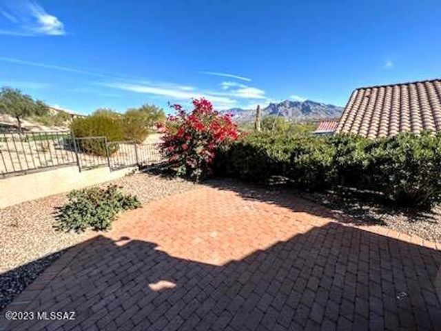 2520 W Tom Watson Drive, Tucson, AZ 85742
