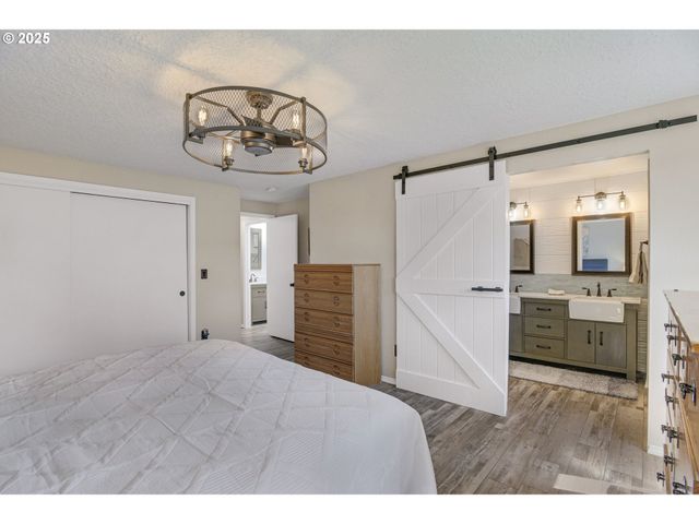 2318 Se PARK CREST Ave, Vancouver, WA 98683