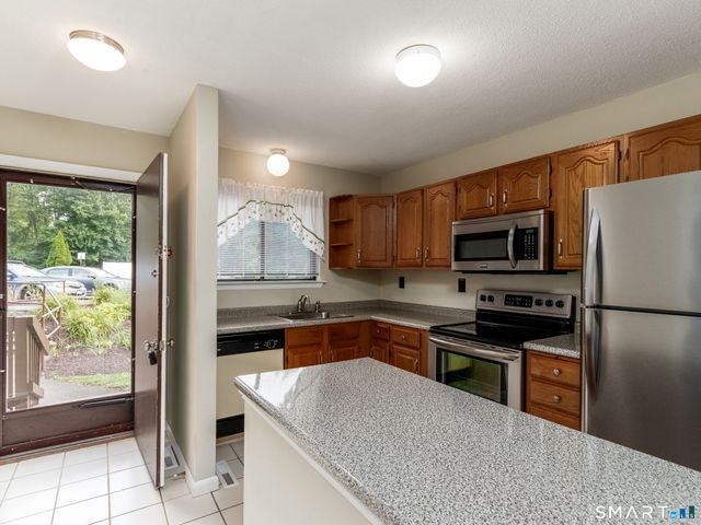 7 Spice Hill Drive 7, Wallingford, CT 06492