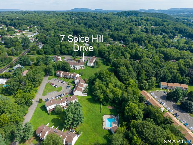 7 Spice Hill Drive 7, Wallingford, CT 06492