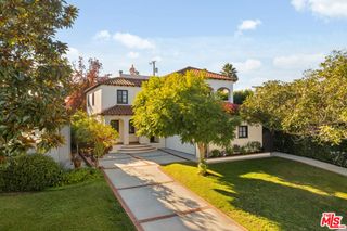 7917 Westlawn Avenue, Los Angeles, CA 90045