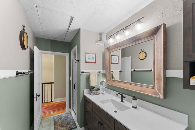 252 Hillcrest Avenue, Davenport, IA 52803