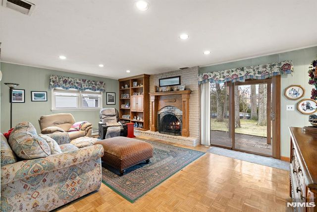 282 Nottingham Road, Ramsey, NJ 07446