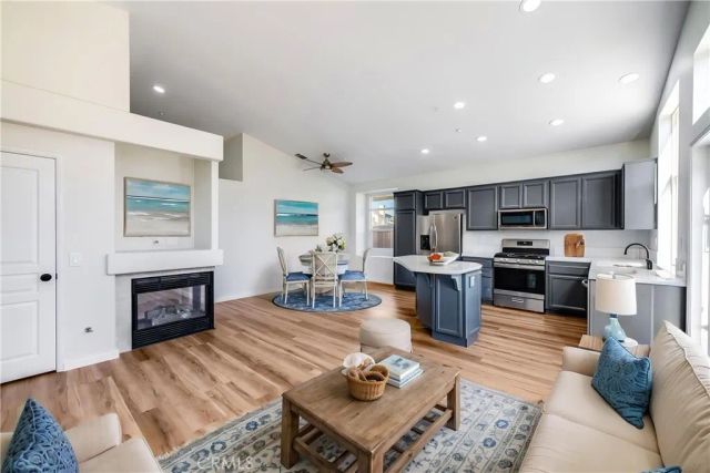 4888 Ellington, Ventura, CA 93003