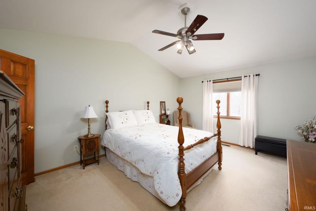 811 Falcon Creek Parkway, Fort Wayne, IN 46845