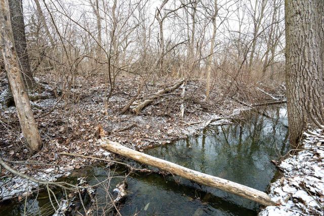 811 Falcon Creek Parkway, Fort Wayne, IN 46845